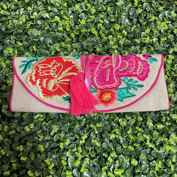 🎉💕 NEW HOST PICK! Allie Multicolor Embroidered Fringe Tassel Pouch Case - Picture 3 of 3